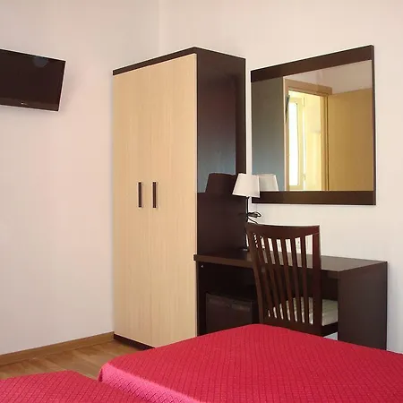 Manzoni Holidays Pensionat 2*